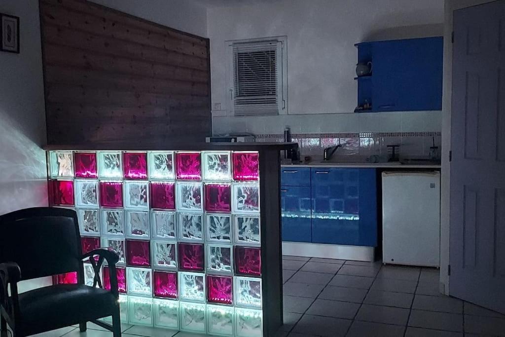 Grand Studio En Bas De Villa Avec Vue Sur Mer Au Carbet لو كاربيت المظهر الخارجي الصورة